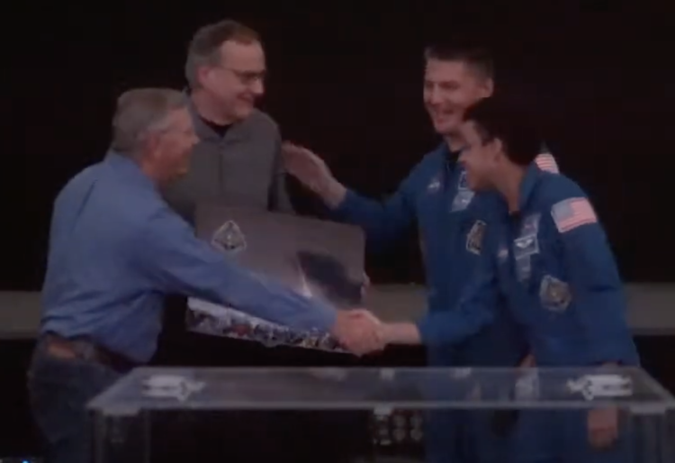  Life on the International Space Station presentation at Fiske on April 10, 2023. NASA Astronauts Dr. Watkins and Dr. Lindgren presenting the 鶹Ƶ their mission montage and Crew 4 patch that flew during their mission on Dragon.