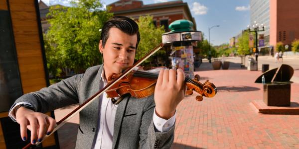 Undergraduate violin student
